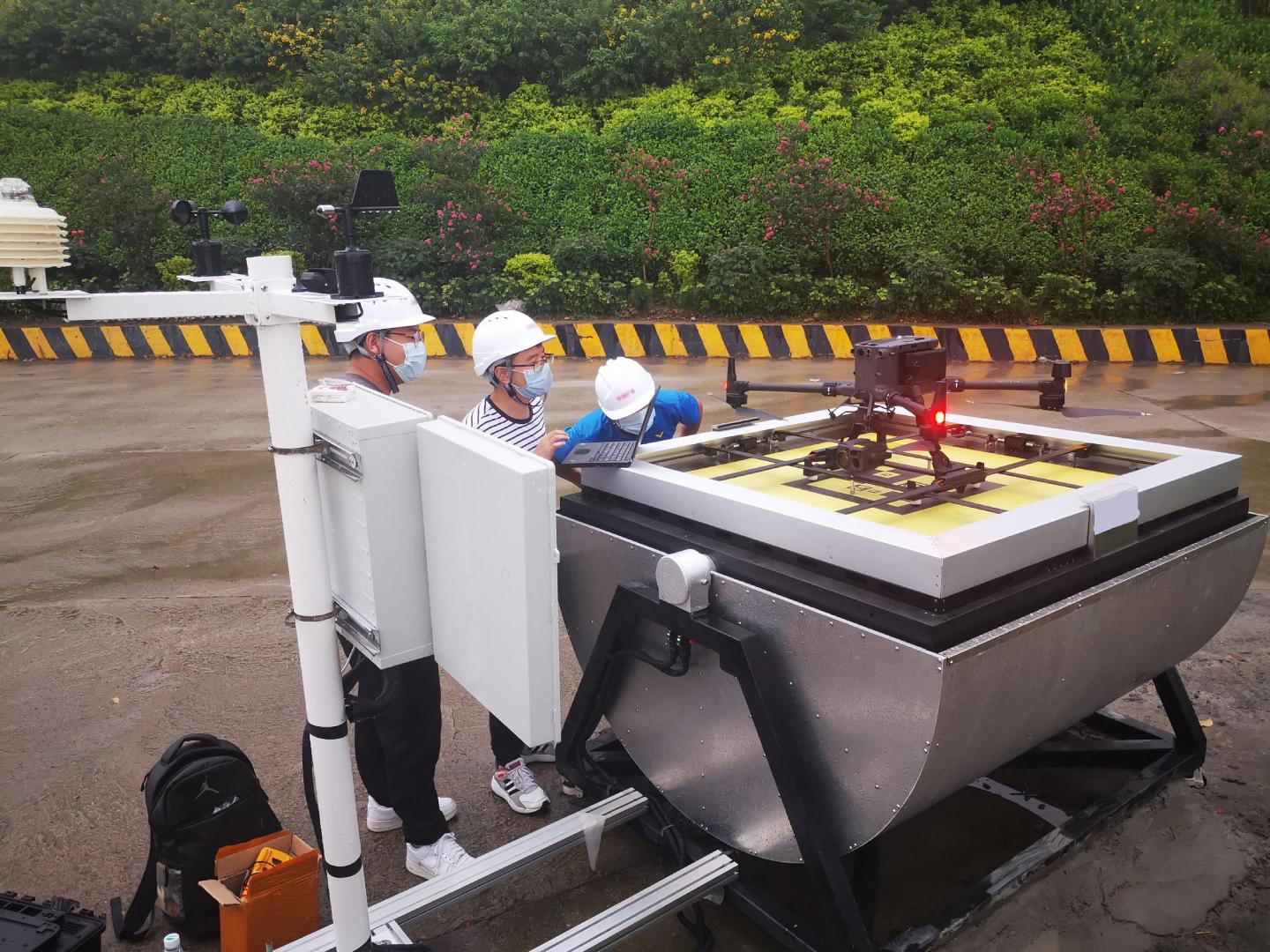 D135 drone dock works with DJI M300 for mining HEISHA robot charging