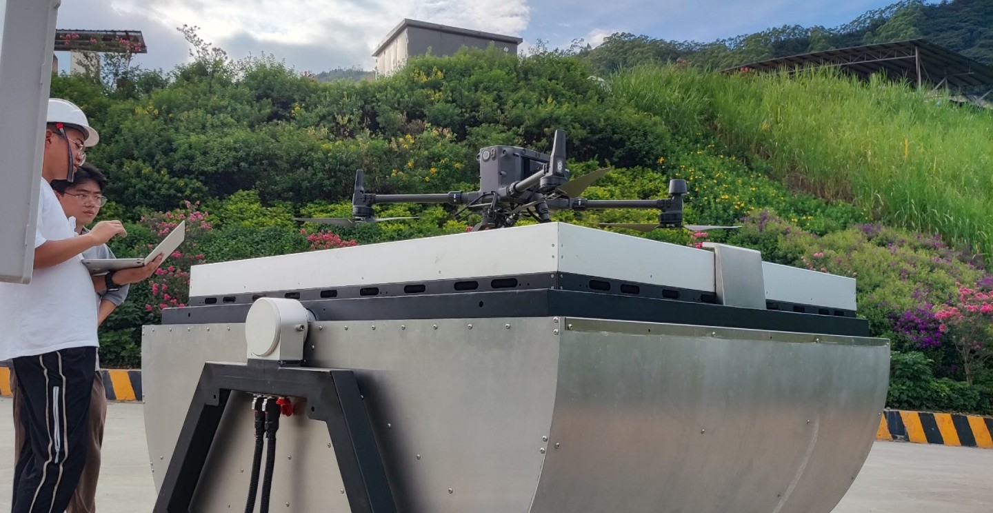 D135 drone dock works with DJI M300 for mining