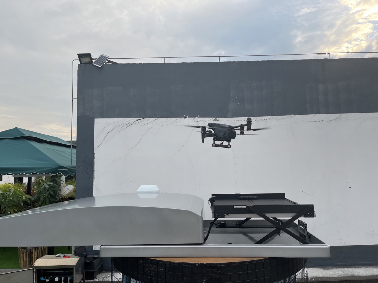 HEISHA DCap Pro car rooftop drone dock version 2.0